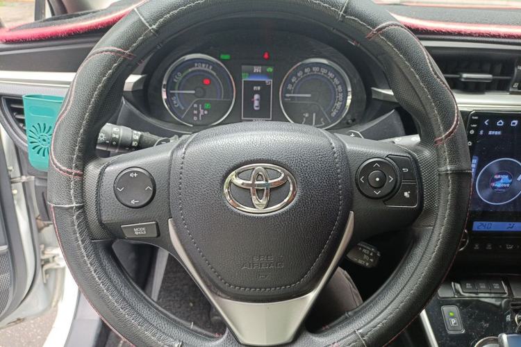 Used Toyota Levin 2016 Dual-Engine 1.8H GS E-CVT Elite Model with Sunroof Steering Wheel