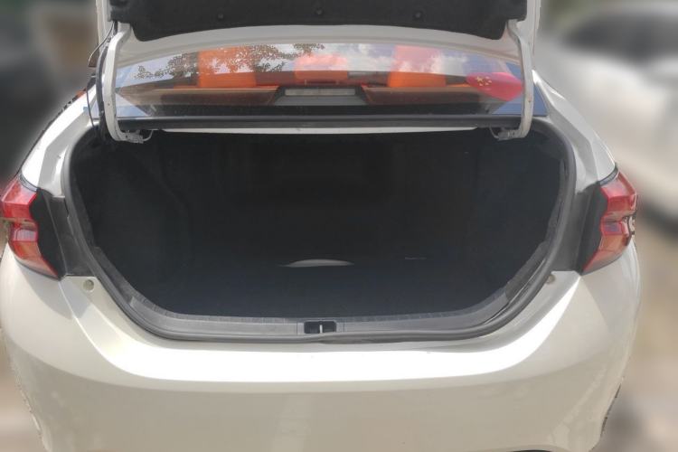 Used Toyota Levin 2016 Dual-Engine 1.8H GS E-CVT Elite Model with Sunroof Trunk