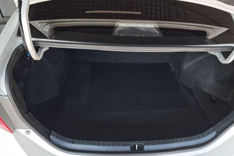 Used Toyota Levin 2016 1.6G CVT Elite Edition Trunk