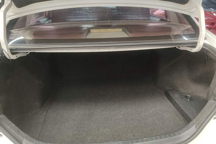 Used Toyota Levin 2016 1.6G CVT Elite Edition Trunk