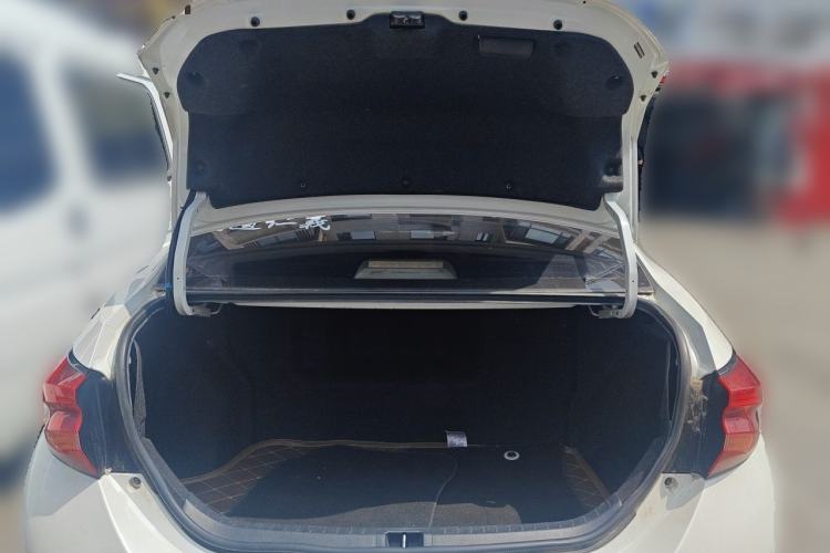 Used Toyota Levin 2016 Dual-Engine 1.8H GS E-CVT Elite Model with Sunroof Trunk