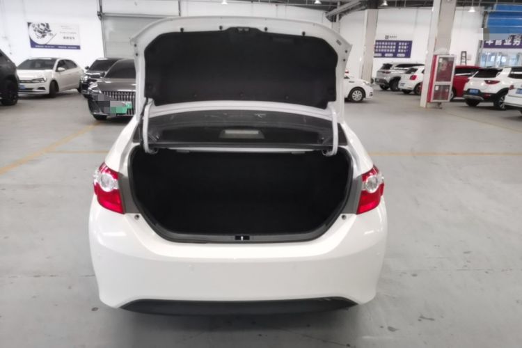 Used Toyota Levin 2016 1.6G CVT Elite Edition Trunk