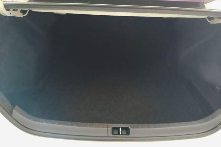 Used Toyota Levin 2016 1.6G CVT Elite Edition Trunk