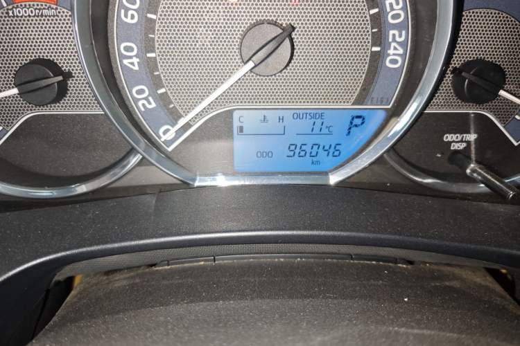 Used Toyota Levin 2016 1.6G CVT Elite Edition Odometer Close Up