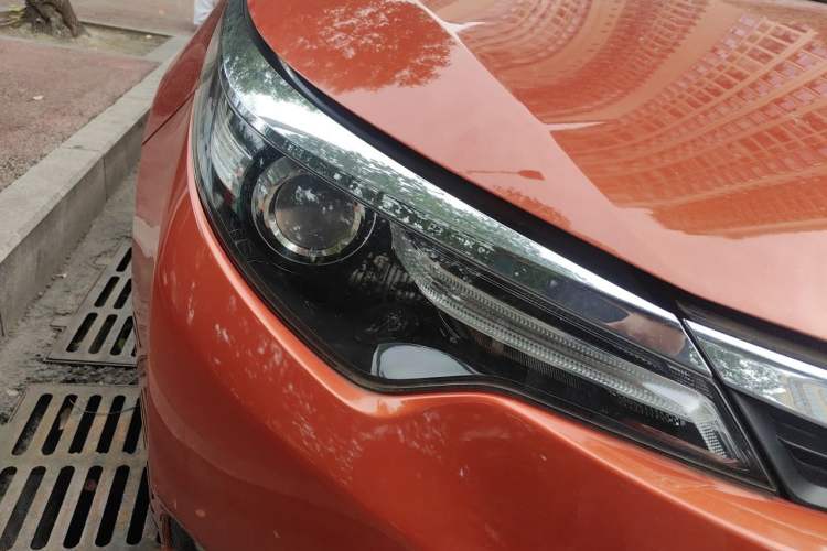Used Toyota Levin 2016 1.6G CVT Elite Edition Right Front Headlight