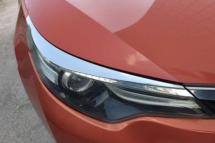 Used Toyota Levin 2016 1.6G CVT Elite Edition Right Front Headlight