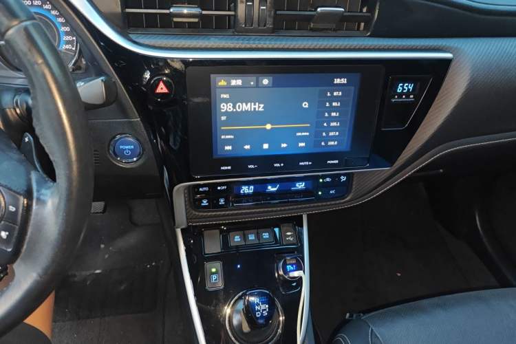 Used Toyota Levin 2017 Revised Dual-Engine 1.8H V E-CVT Luxury Edition China V Standard Audio And AC Panel