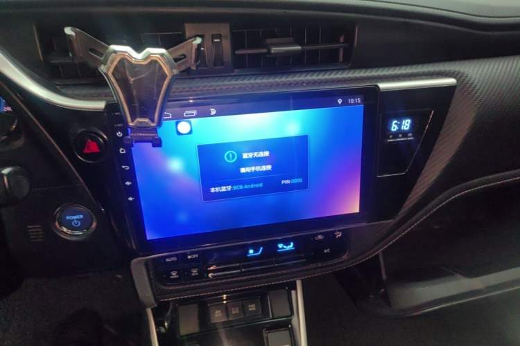 Used Toyota Levin 2017 Revised Dual-Engine 1.8H GS E-CVT Elite Sunroof Version China V Standard Audio And AC Panel