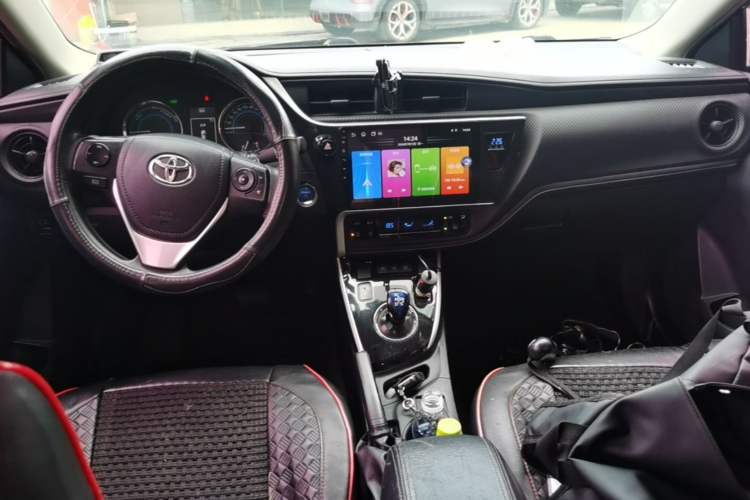 Used Toyota Levin 2017 Revised Dual-Engine 1.8H GS E-CVT Elite Sunroof Version China V Standard Center Console