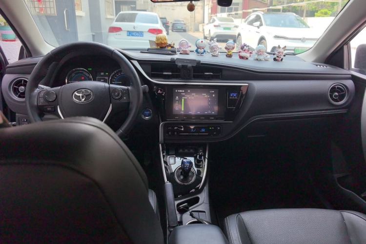 Used Toyota Levin 2017 Revised Dual-Engine 1.8H GS-L E-CVT Leading Edition China V Standard Center Console