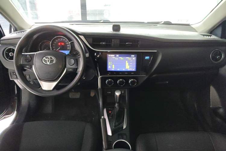 Used Toyota Levin 2017 Revised 185T CVT Elite Edition China V Standard Center Console