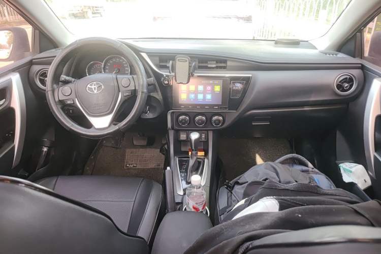 Used Toyota Levin 2017 Revised 185T CVT Elite Edition China V Standard Center Console