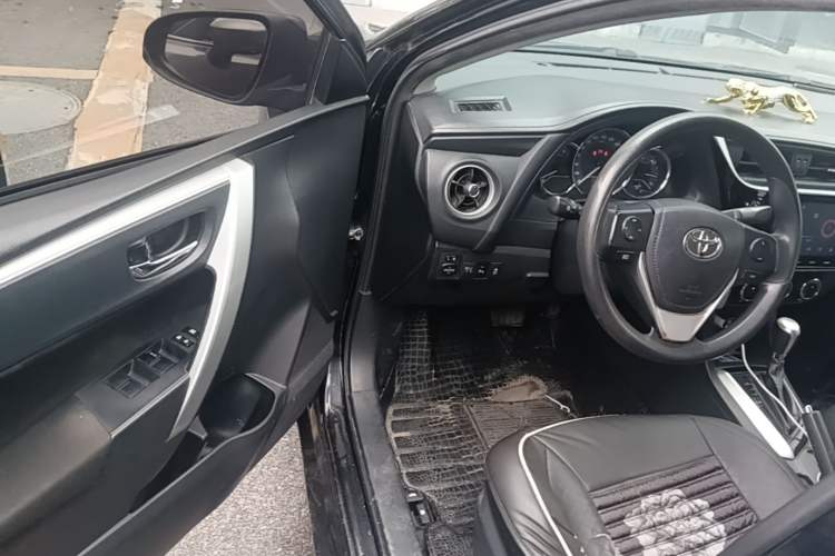 Used Toyota Levin 2017 Revised 185T CVT Elite Edition China V Standard Driver Seat