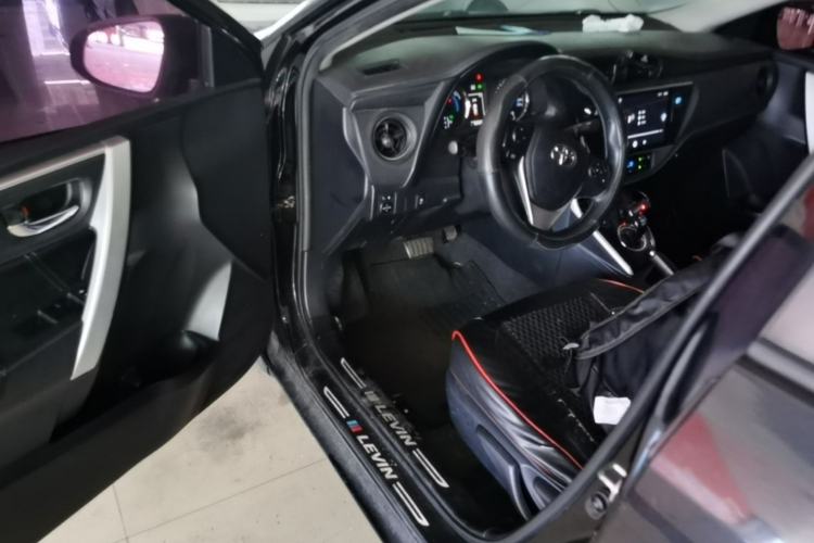 Used Toyota Levin 2017 Revised Dual-Engine 1.8H GS E-CVT Elite Sunroof Version China V Standard Driver Seat