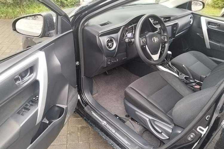 Used Toyota Levin 2017 Revised 185T CVT Elite Edition China V Standard Driver Seat