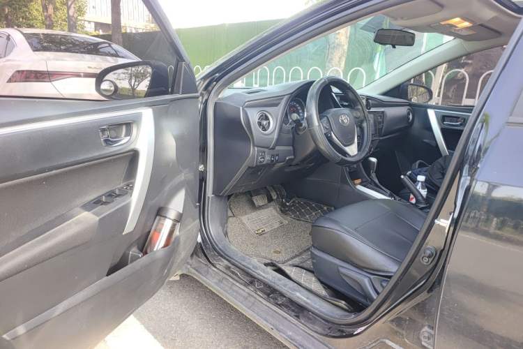 Used Toyota Levin 2017 Revised 185T CVT Elite Edition China V Standard Driver Seat