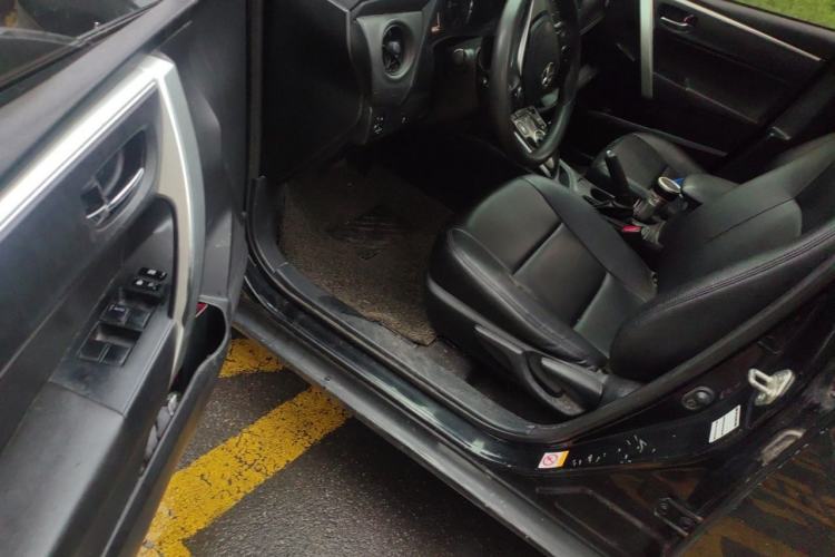 Used Toyota Levin 2017 Revised Dual-Engine 1.8H GS E-CVT Elite Sunroof Version China V Standard Driver Seat