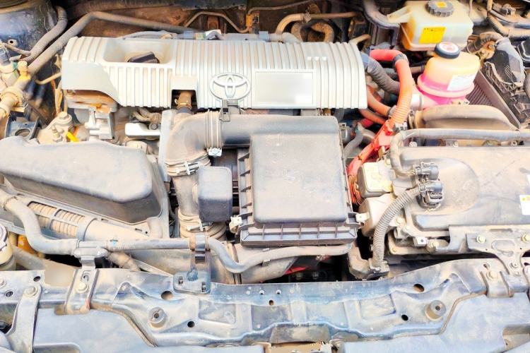 Used Toyota Levin 2017 Revised Dual-Engine 1.8H GS-L E-CVT Leading Edition China V Standard Engine Bay
