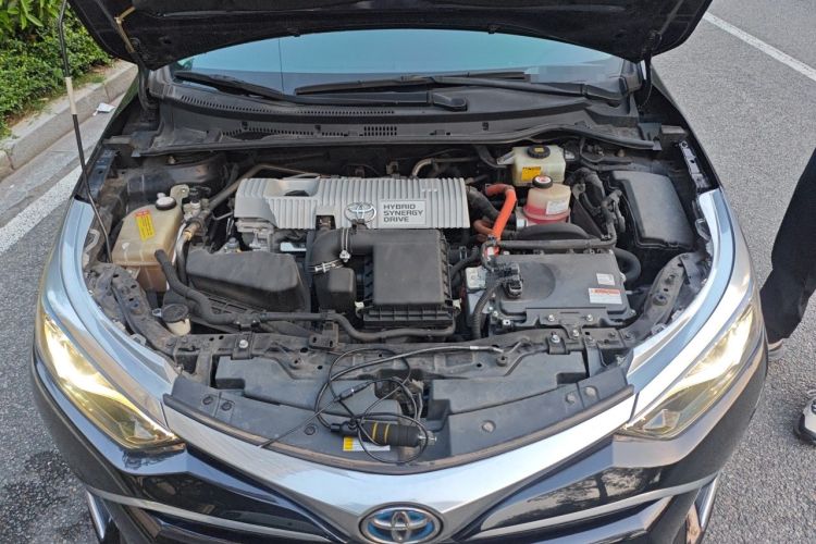 Used Toyota Levin 2017 Revised Dual-Engine 1.8H V E-CVT Luxury Edition China V Standard Engine Bay