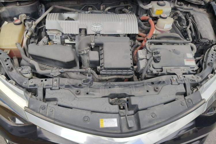 Used Toyota Levin 2017 Revised Dual-Engine 1.8H GS E-CVT Elite Sunroof Version China VI Standard Engine Bay
