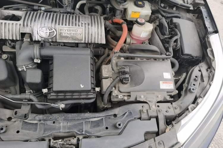Used Toyota Levin 2017 Revised Dual-Engine 1.8H GS E-CVT Elite Sunroof Version China V Standard Engine Bay Left