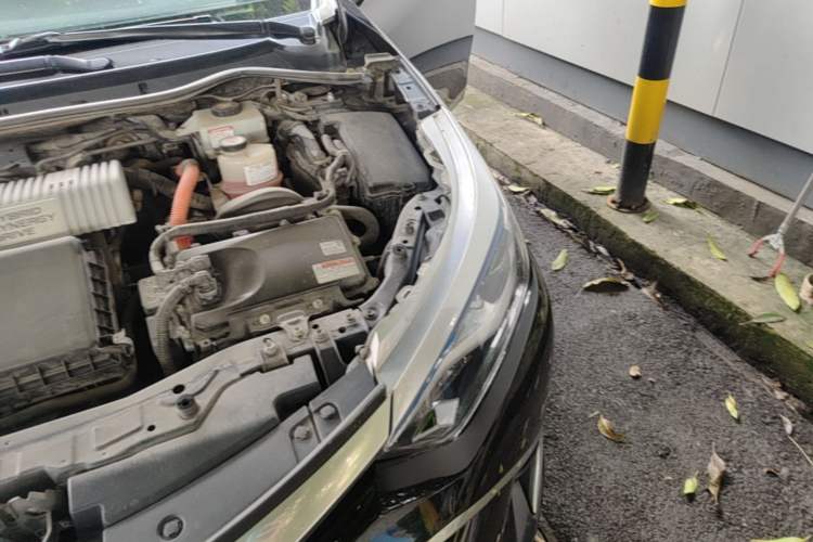 Used Toyota Levin 2017 Revised Dual-Engine 1.8H GS E-CVT Elite Sunroof Version China V Standard Engine Bay Left