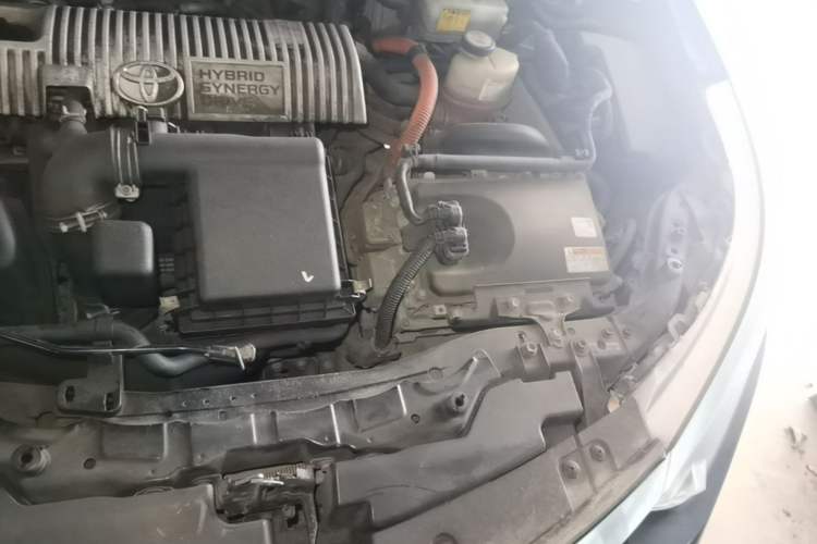Used Toyota Levin 2017 Revised Dual-Engine 1.8H GS E-CVT Elite Sunroof Version China V Standard Engine Bay Left