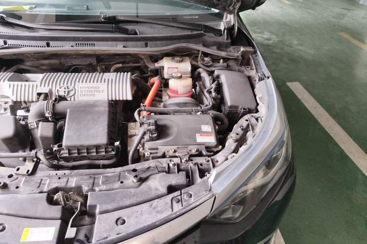 Used Toyota Levin 2017 Revised Dual-Engine 1.8H GS E-CVT Elite Sunroof Version China V Standard Engine Bay Left