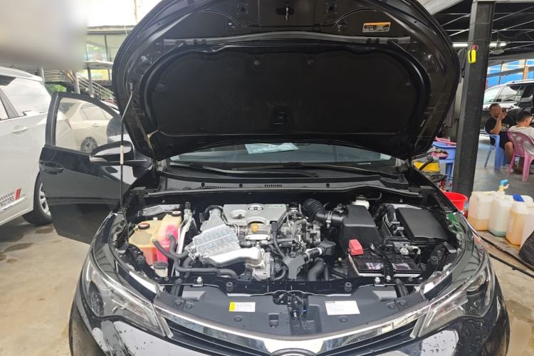 Used Toyota Levin 2017 Revised 185T CVT Elite Edition China V Standard Engine Bay
