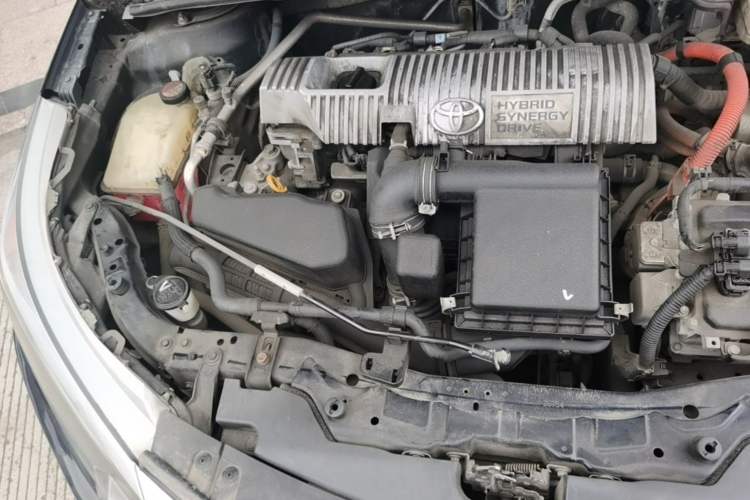 Used Toyota Levin 2017 Revised Dual-Engine 1.8H GS E-CVT Elite Sunroof Version China V Standard Engine Bay Right