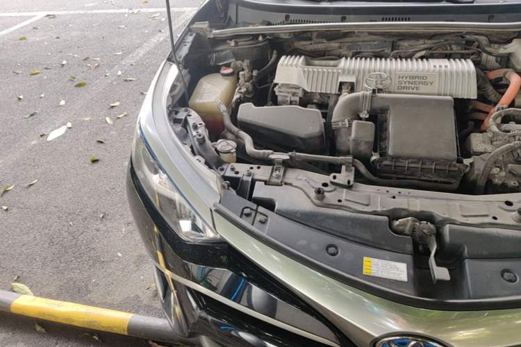 Used Toyota Levin 2017 Revised Dual-Engine 1.8H GS E-CVT Elite Sunroof Version China V Standard Engine Bay Right