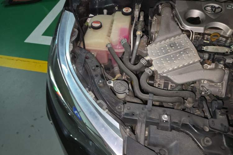 Used Toyota Levin 2017 Revised Version 185T CVT Elite Edition China VI Standard Engine Bay Right