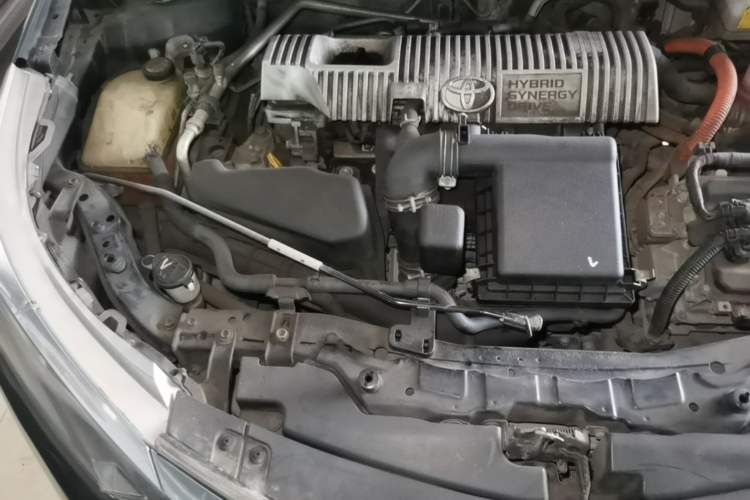 Used Toyota Levin 2017 Revised Dual-Engine 1.8H GS E-CVT Elite Sunroof Version China V Standard Engine Bay Right