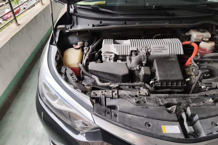 Used Toyota Levin 2017 Revised Dual-Engine 1.8H GS E-CVT Elite Sunroof Version China V Standard Engine Bay Right