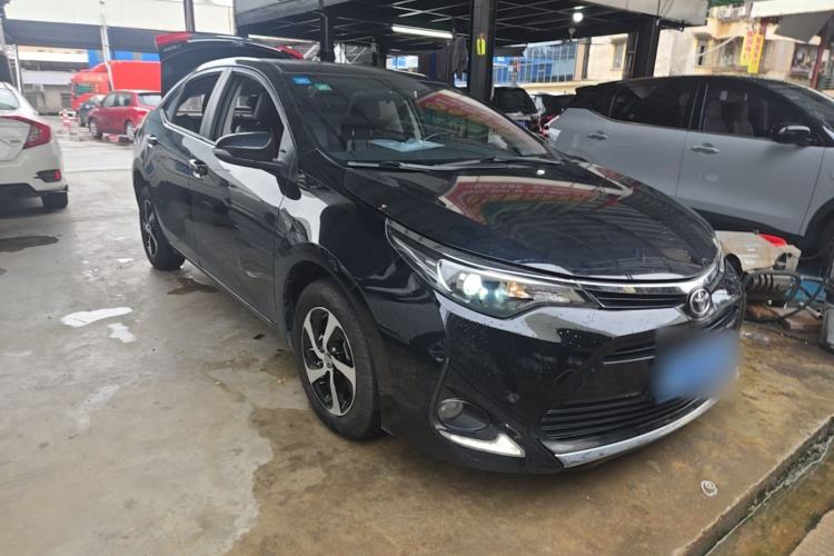 Used Toyota Levin 2017 Revised 185T CVT Elite Edition China V Standard Front Right 45 Deg