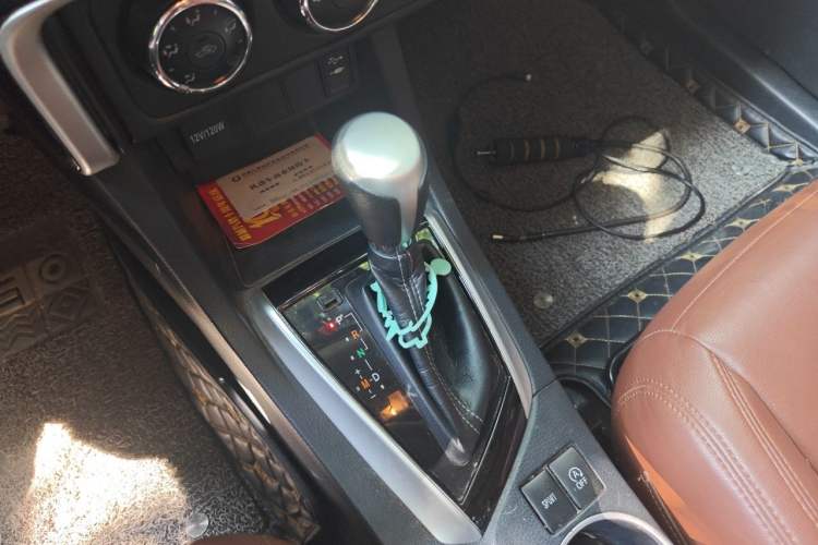 Used Toyota Levin 2017 Revised 185T CVT Elite Edition China V Standard Gear Lever