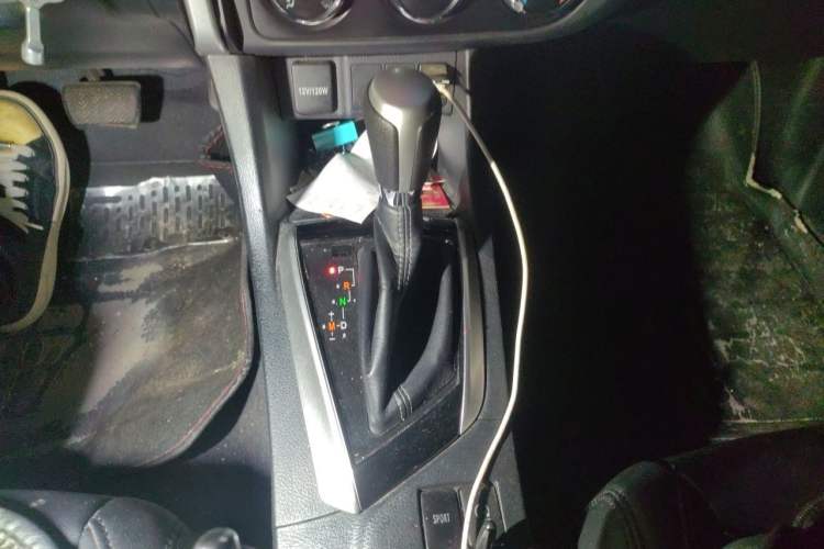 Used Toyota Levin 2017 Revised 185T CVT Elite Edition China V Standard Gear Lever