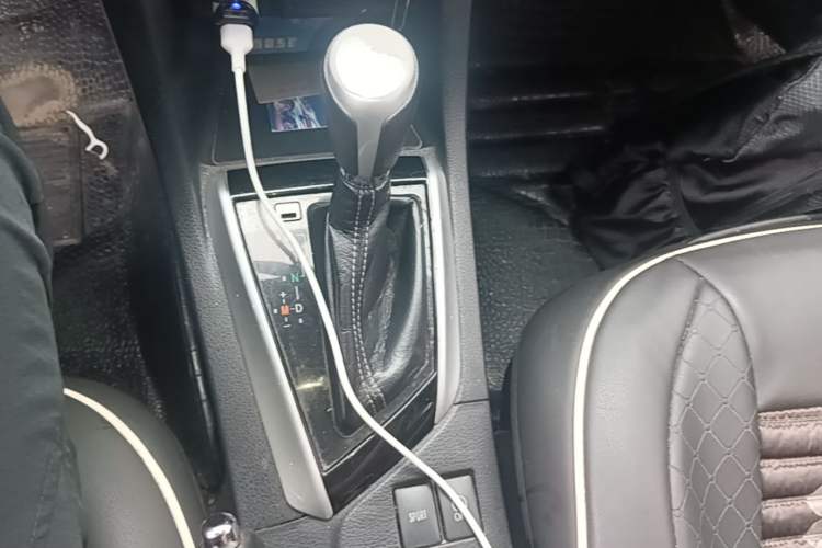 Used Toyota Levin 2017 Revised 185T CVT Elite Edition China V Standard Gear Lever