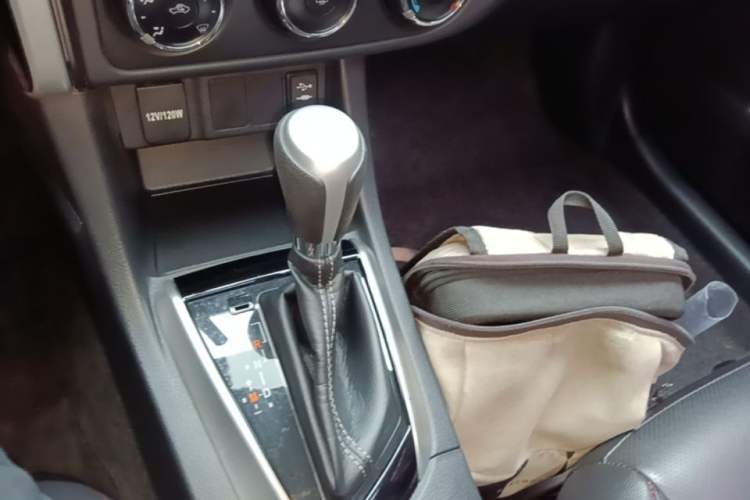 Used Toyota Levin 2017 Revised 185T CVT Elite Edition China V Standard Gear Lever