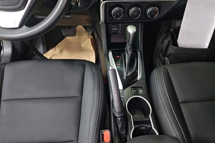 Used Toyota Levin 2017 Revised 185T CVT Elite Edition China V Standard Gear Lever