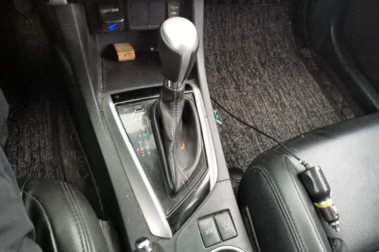 Used Toyota Levin 2017 Revised 185T CVT Elite Edition China V Standard Gear Lever