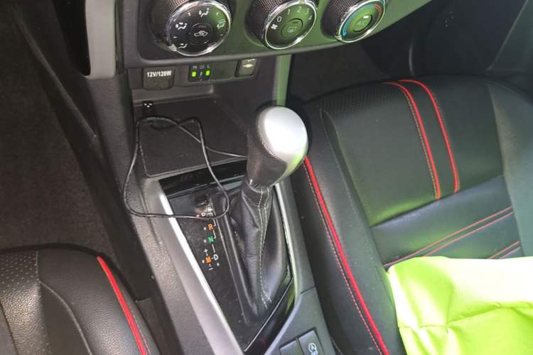 Used Toyota Levin 2017 Revised 185T CVT Elite Edition China V Standard Gear Lever