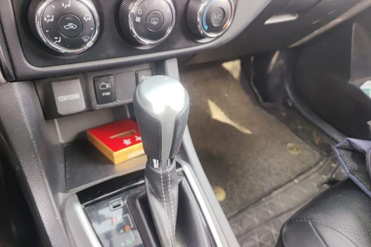 Used Toyota Levin 2017 Revised 185T CVT Elite Edition China V Standard Gear Lever