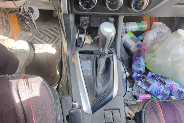 Used Toyota Levin 2017 Revised Version 185T CVT Elite Edition China VI Standard Gear Lever