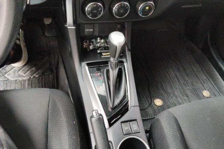 Used Toyota Levin 2017 Revised 185T CVT Elite Edition China V Standard Gear Lever
