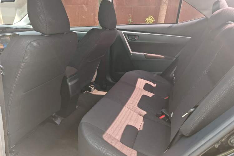 Used Toyota Levin 2017 Revised Version 185T CVT Elite Edition China VI Standard Interior 1