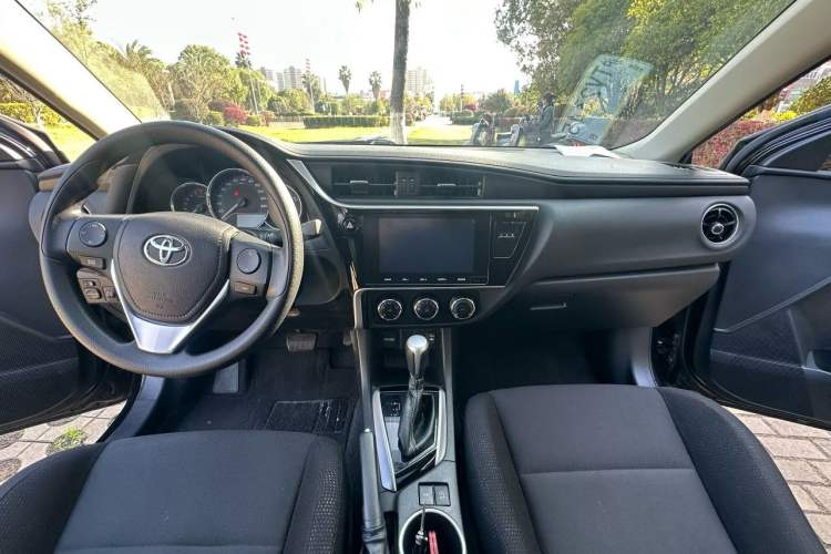 Used Toyota Levin 2017 Revised 185T CVT Elite Edition China V Standard Interior 3