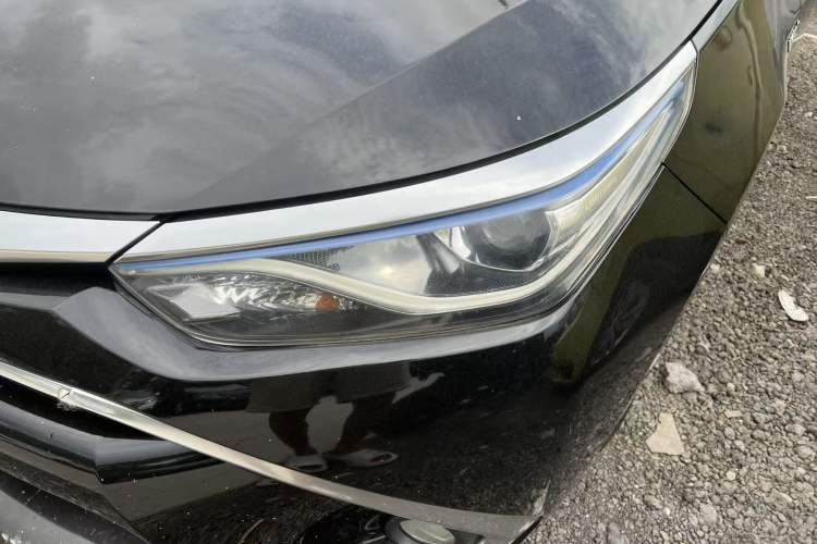 Used Toyota Levin 2017 Revised Dual-Engine 1.8H GS E-CVT Elite Sunroof Version China V Standard Left Front Headlight