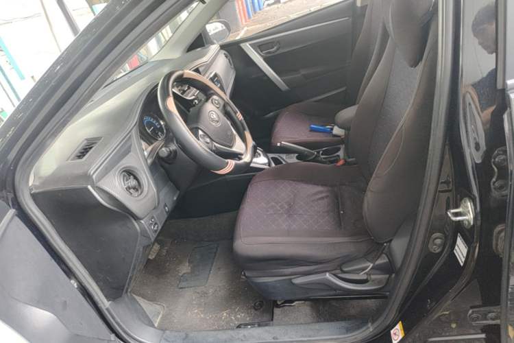 Used Toyota Levin 2017 Revised Dual-Engine 1.8H GS E-CVT Elite Sunroof Version China V Standard Left Front Seat