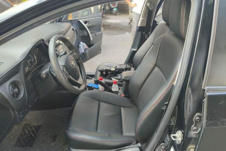 Used Toyota Levin 2017 Revised Dual-Engine 1.8H GS E-CVT Elite Sunroof Version China VI Standard Left Front Seat